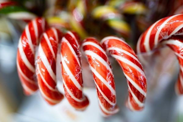 Holiday-Treat-Carb-Counting-Christmas-Candy-Canes